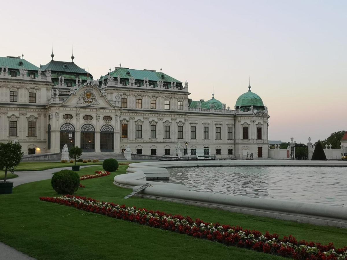 Ferienwohnung am Hauptbahnhof Wien Exterior foto
