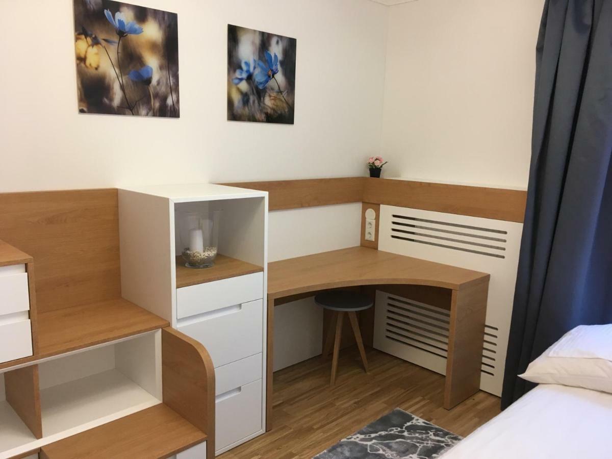 Ferienwohnung am Hauptbahnhof Wien Exterior foto